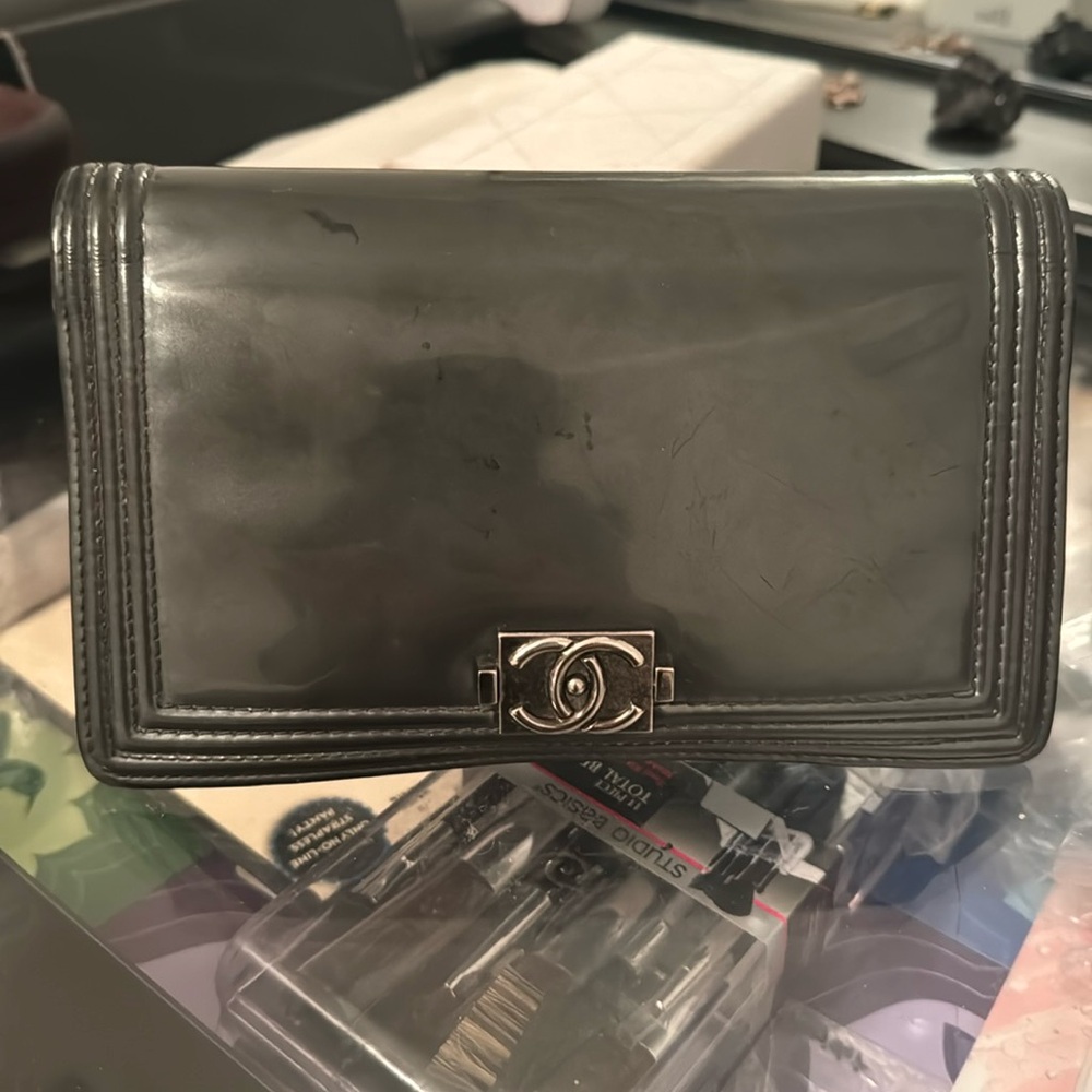 💯% authentic Boy Chanel wallet